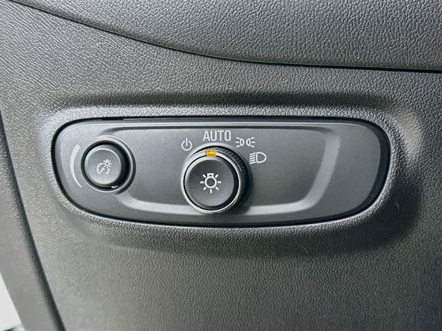 Used 2024 Chevrolet Equinox RS FWD image 27