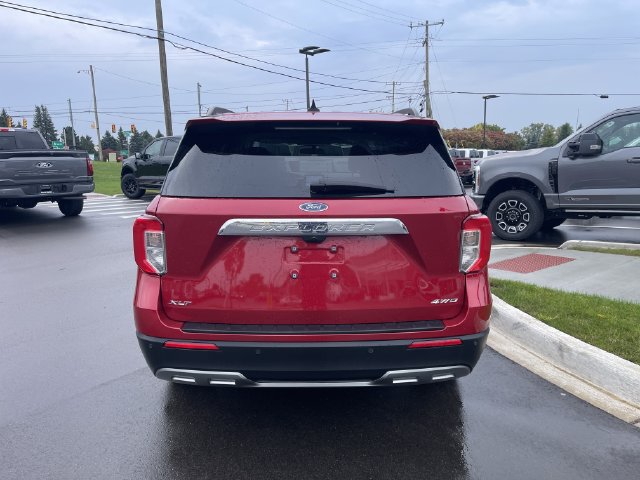 Certified 2023 Ford Explorer XLT w/ Equipment Group 202A AWD/4WD image 4