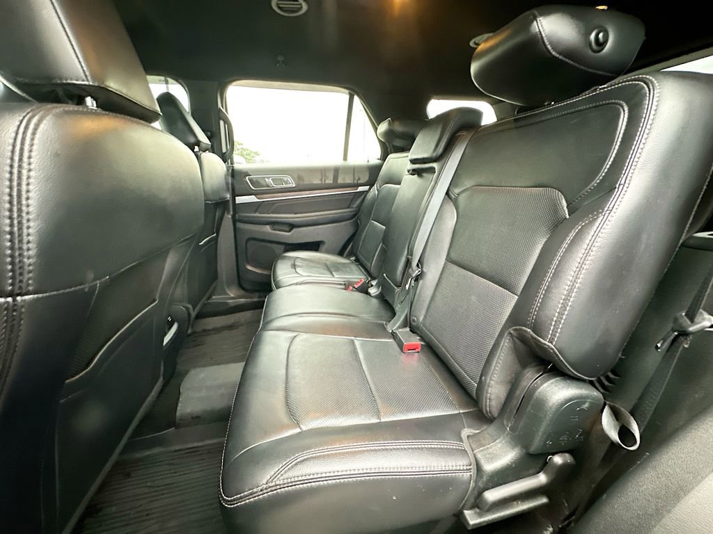 Certified 2019 Ford Explorer Limited w/ Class III Trailer Tow Package FWD image 4