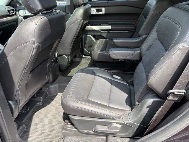 Certified 2022 Ford Explorer Limited w/ Limited Technology Package AWD/4WD image 31