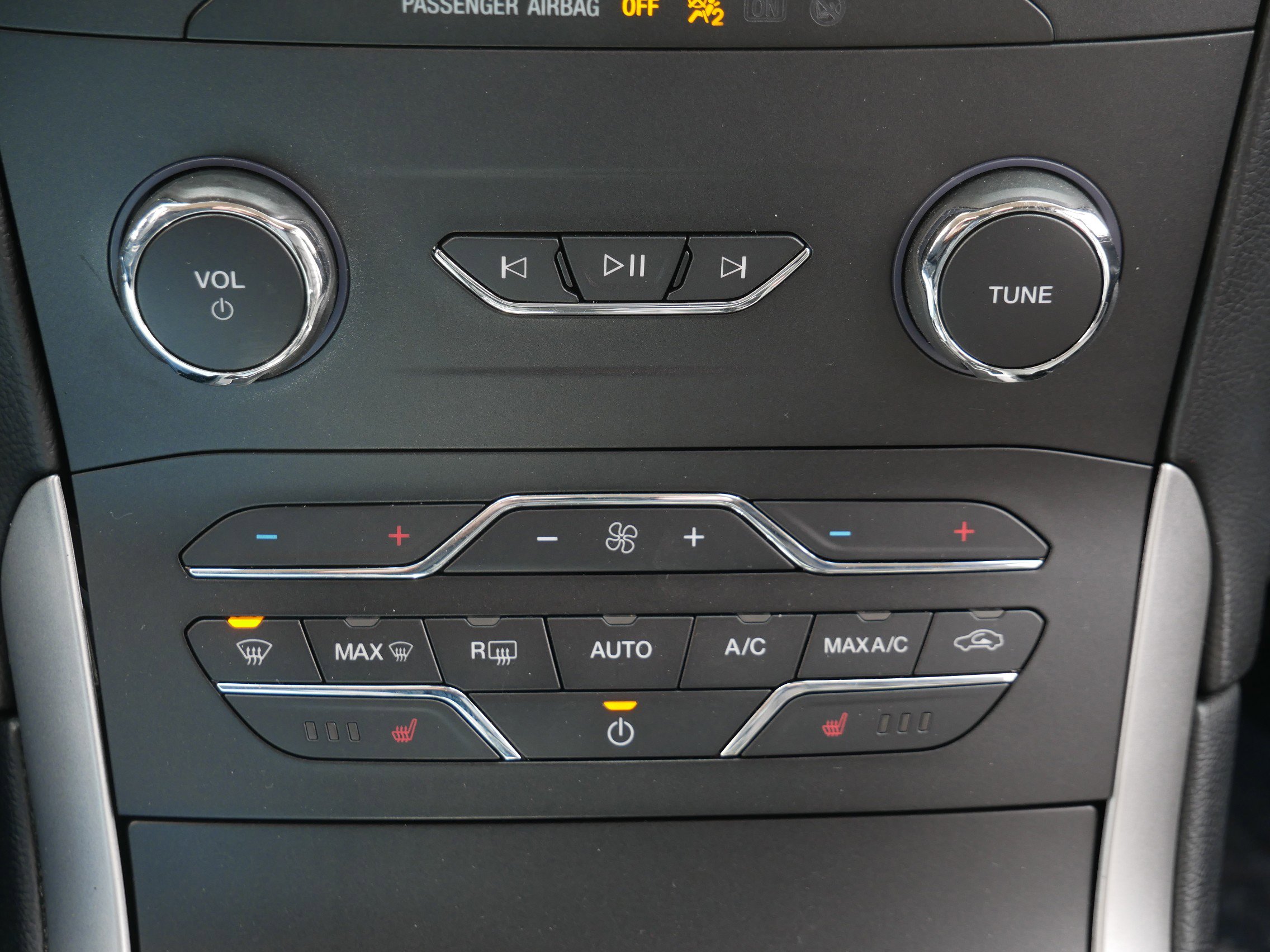 Certified 2019 Ford Edge SEL w/ Equipment Group 201A FWD image 14