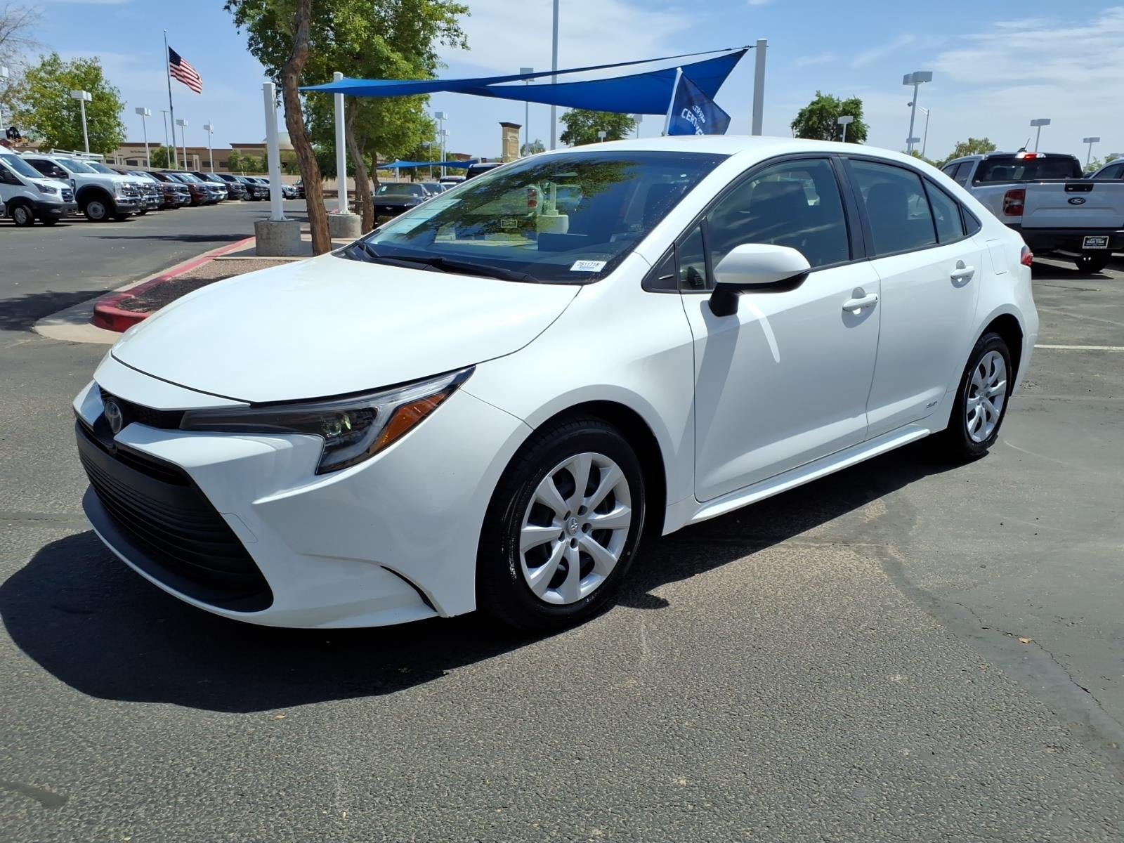 Used 2023 Toyota Corolla LE AWD/4WD image 8