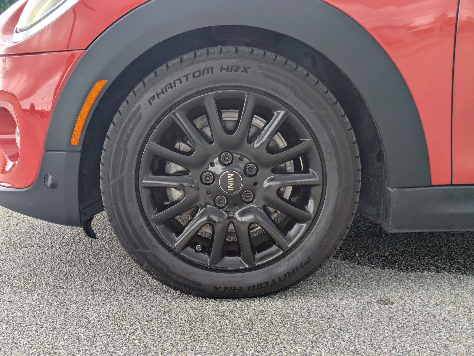 Used 2019 MINI Cooper 2-Door Hardtop FWD image 11