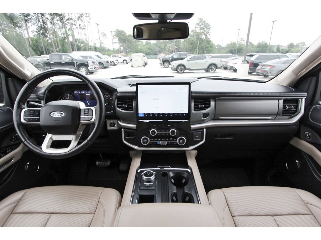 Certified 2024 Ford Expedition XLT RWD image 13