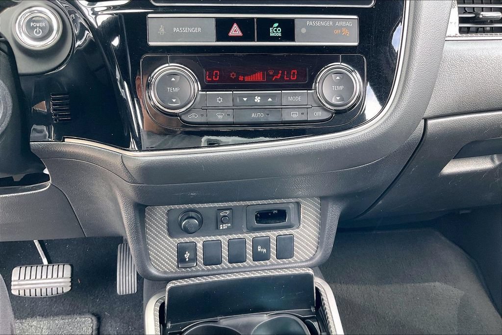 Used 2019 Mitsubishi Outlander SEL AWD/4WD image 36