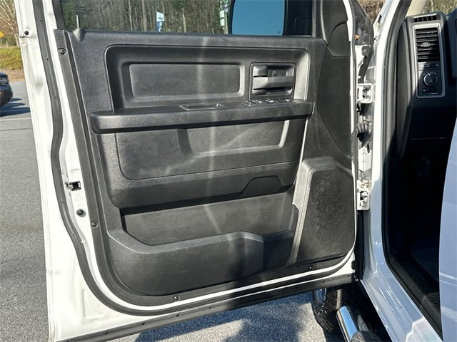 Used 2019 RAM 1500 Express w/ Express Value Package image 10