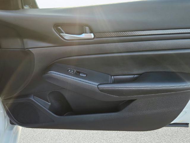 Used 2025 Nissan Altima 2.5 SV FWD image 22