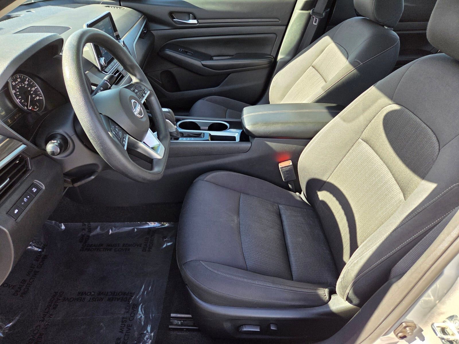 Used 2024 Nissan Altima 2.5 SV FWD image 10
