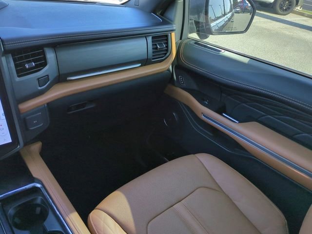 Certified 2024 Ford Expedition Platinum AWD/4WD image 17