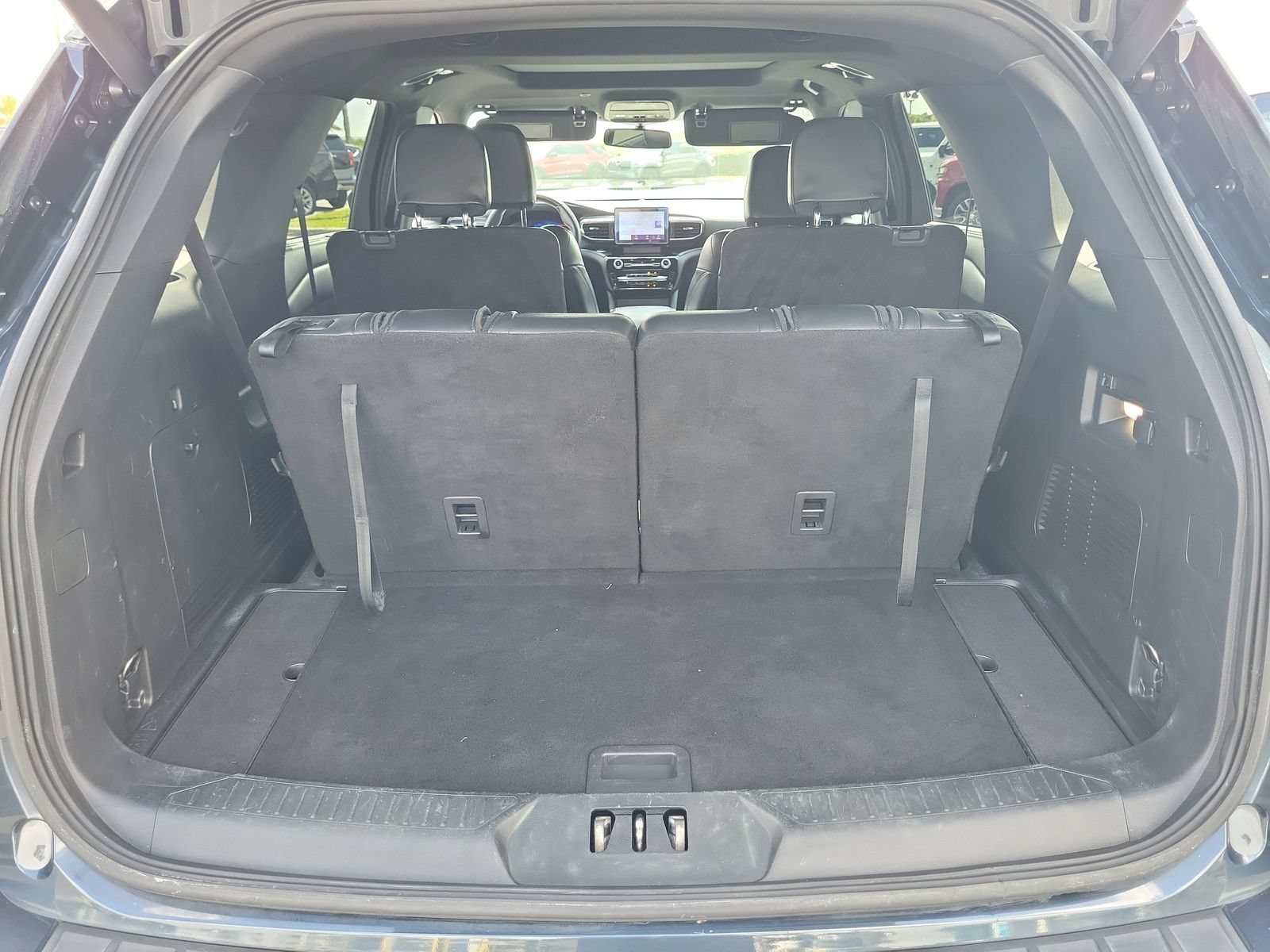 Certified 2022 Ford Explorer ST w/ ST Street Pack RWD image 7