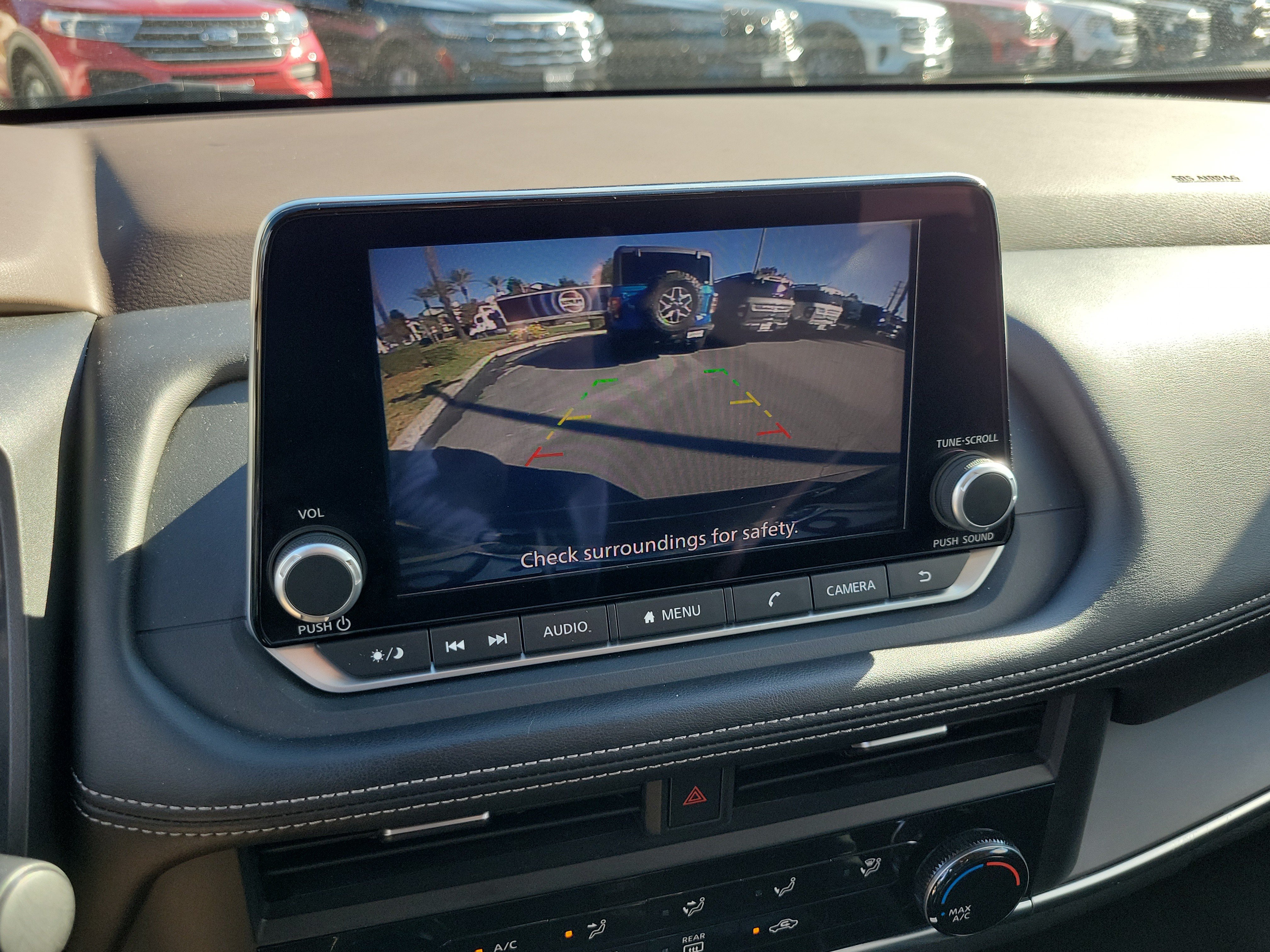 Used 2023 Nissan Rogue S FWD image 9