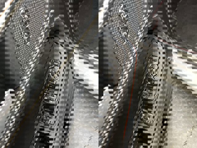 Certified 2022 Ford Edge ST-Line w/ Class II Trailer Tow Package image 13