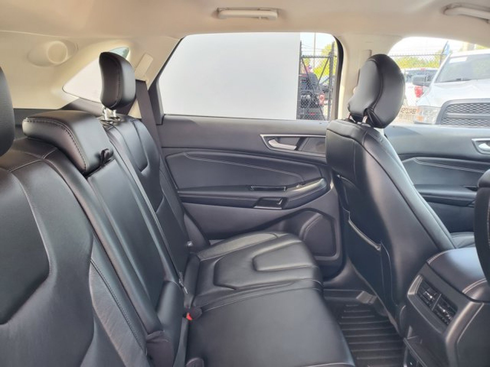 Certified 2019 Ford Edge Titanium image 31