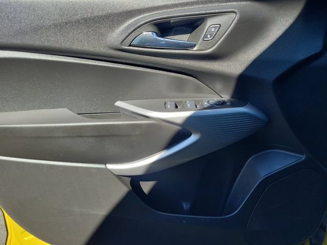 Used 2024 Chevrolet Trax RS FWD image 20