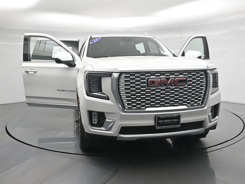 Used 2023 GMC Yukon XL Denali AWD/4WD image 31