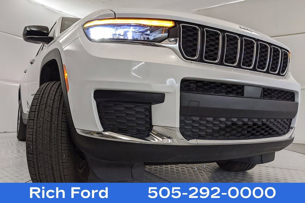 Used 2025 Jeep Grand Cherokee L Laredo w/ Trailer Tow Package AWD/4WD image 27