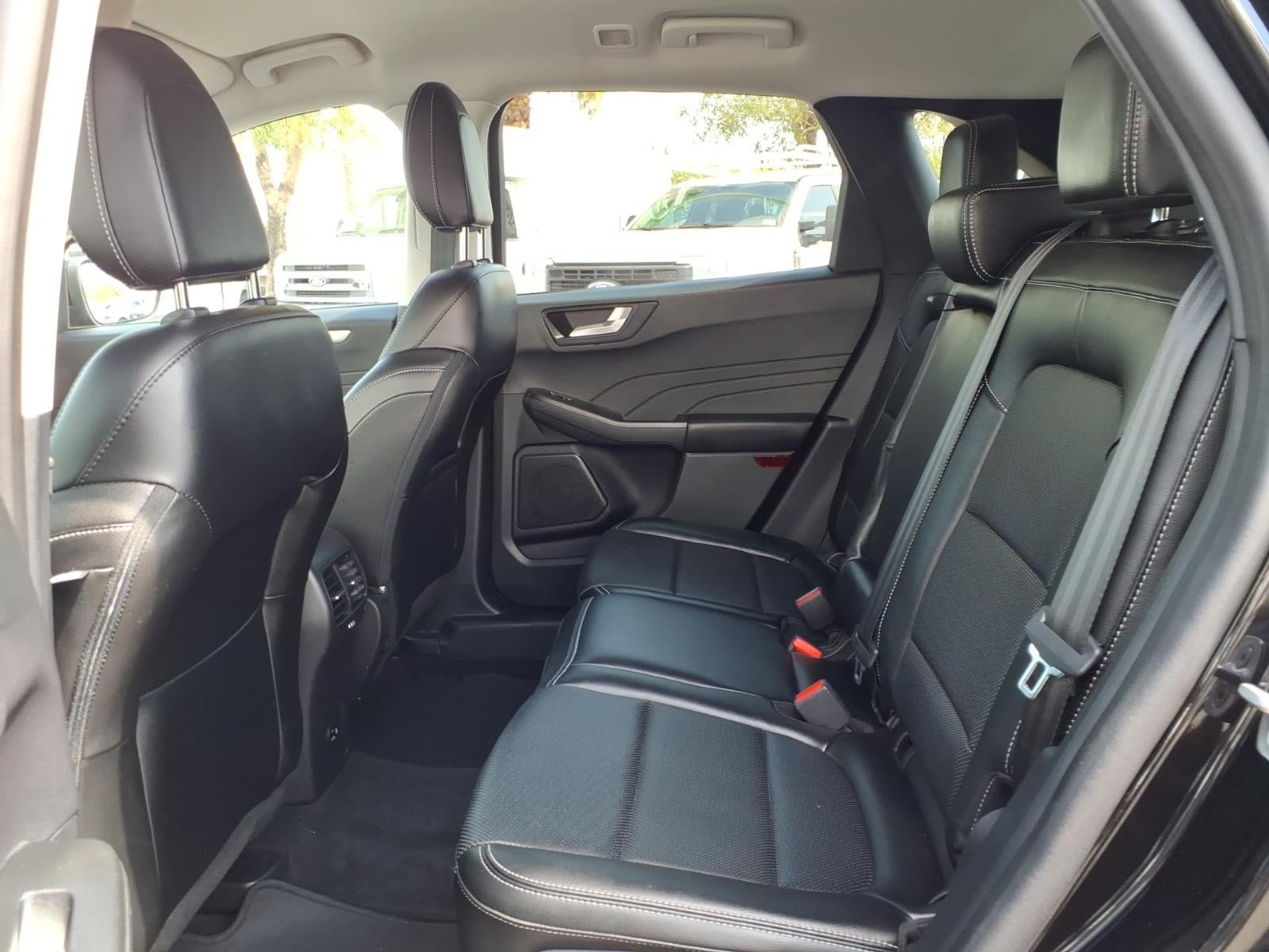 Certified 2022 Ford Escape SEL FWD image 17