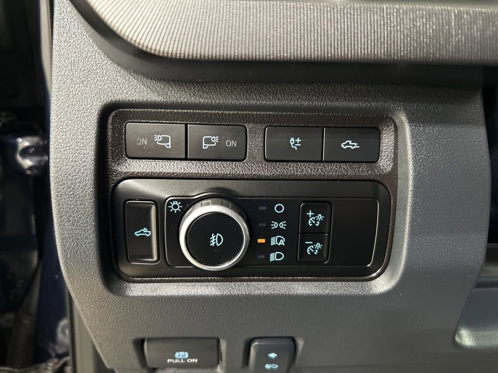 Certified 2024 Ford F350 Platinum w/ Tremor Off-Road Package image 13