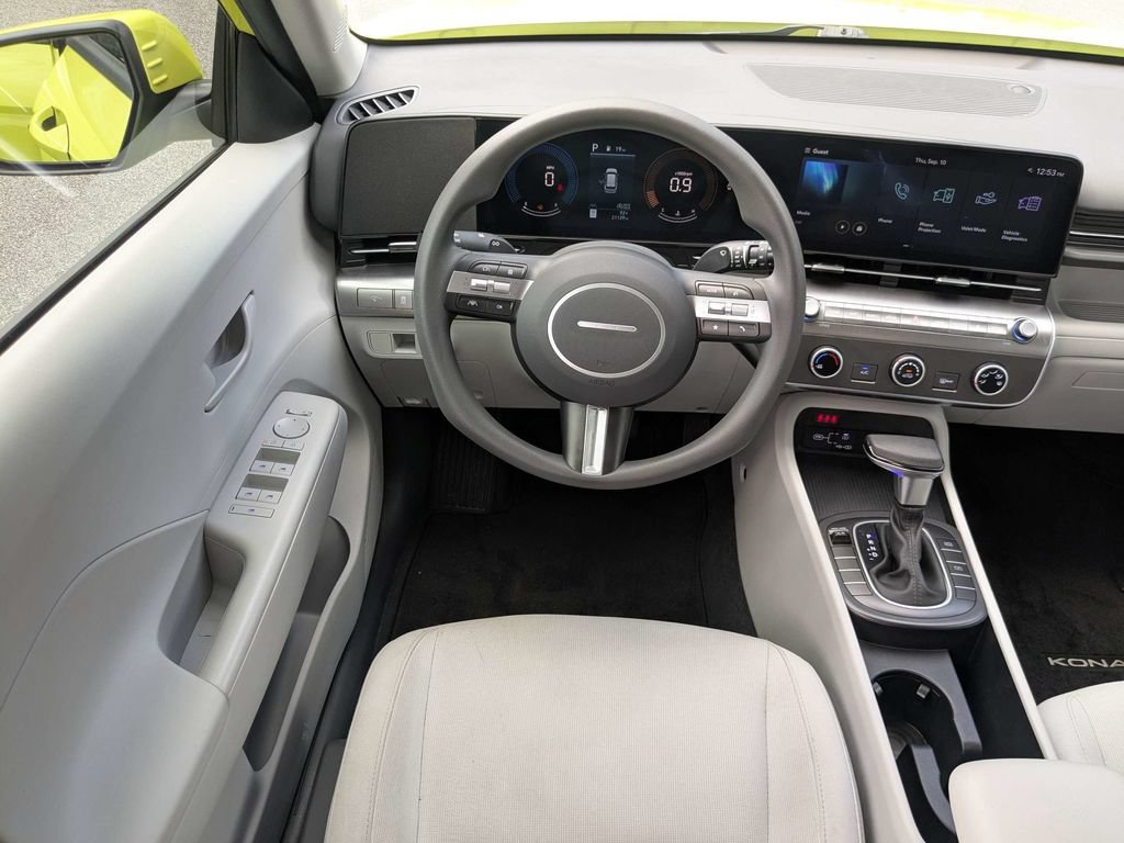 Used 2025 Hyundai Kona SE FWD image 18
