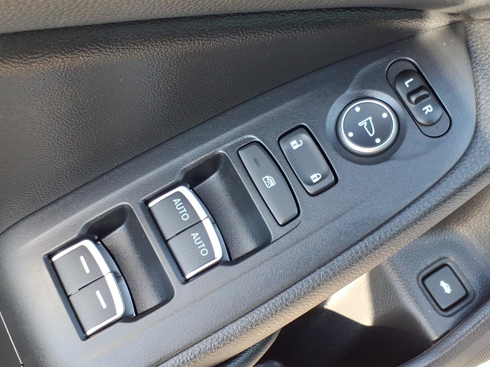 Used 2019 Honda Accord Touring image 12