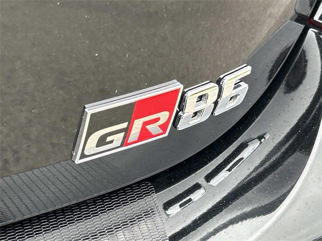 Used 2023 Toyota GR86 Premium image 12