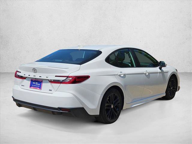 Used 2025 Toyota Camry SE w/ Convenience Package FWD image 5