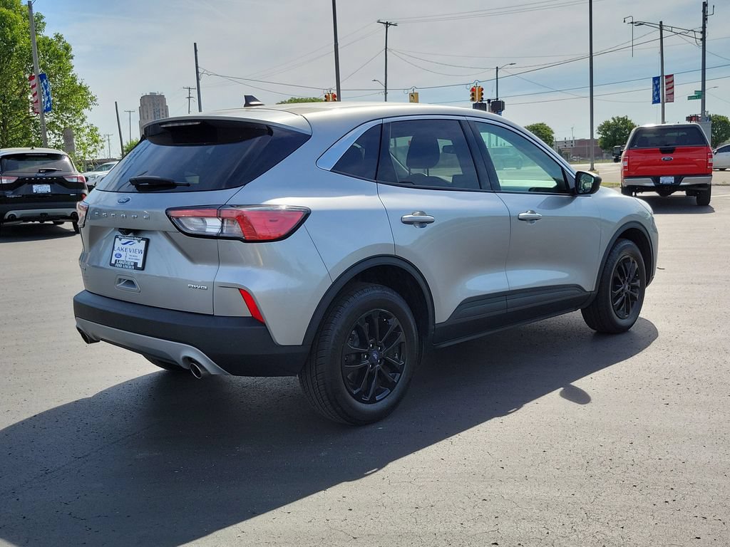 Certified 2022 Ford Escape SE w/ Cold Weather Package AWD/4WD image 3