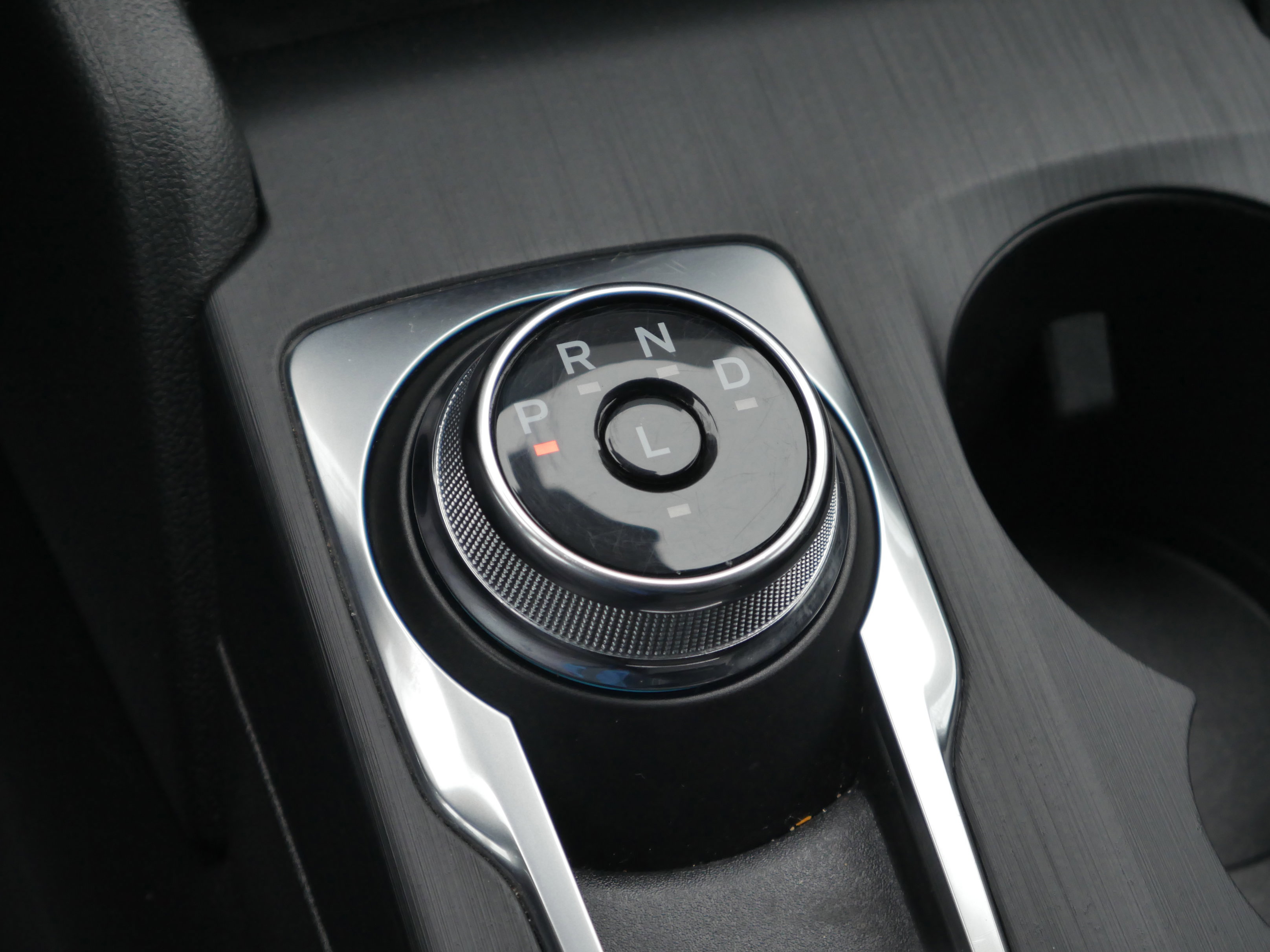 Certified 2025 Ford Escape Platinum AWD/4WD image 19