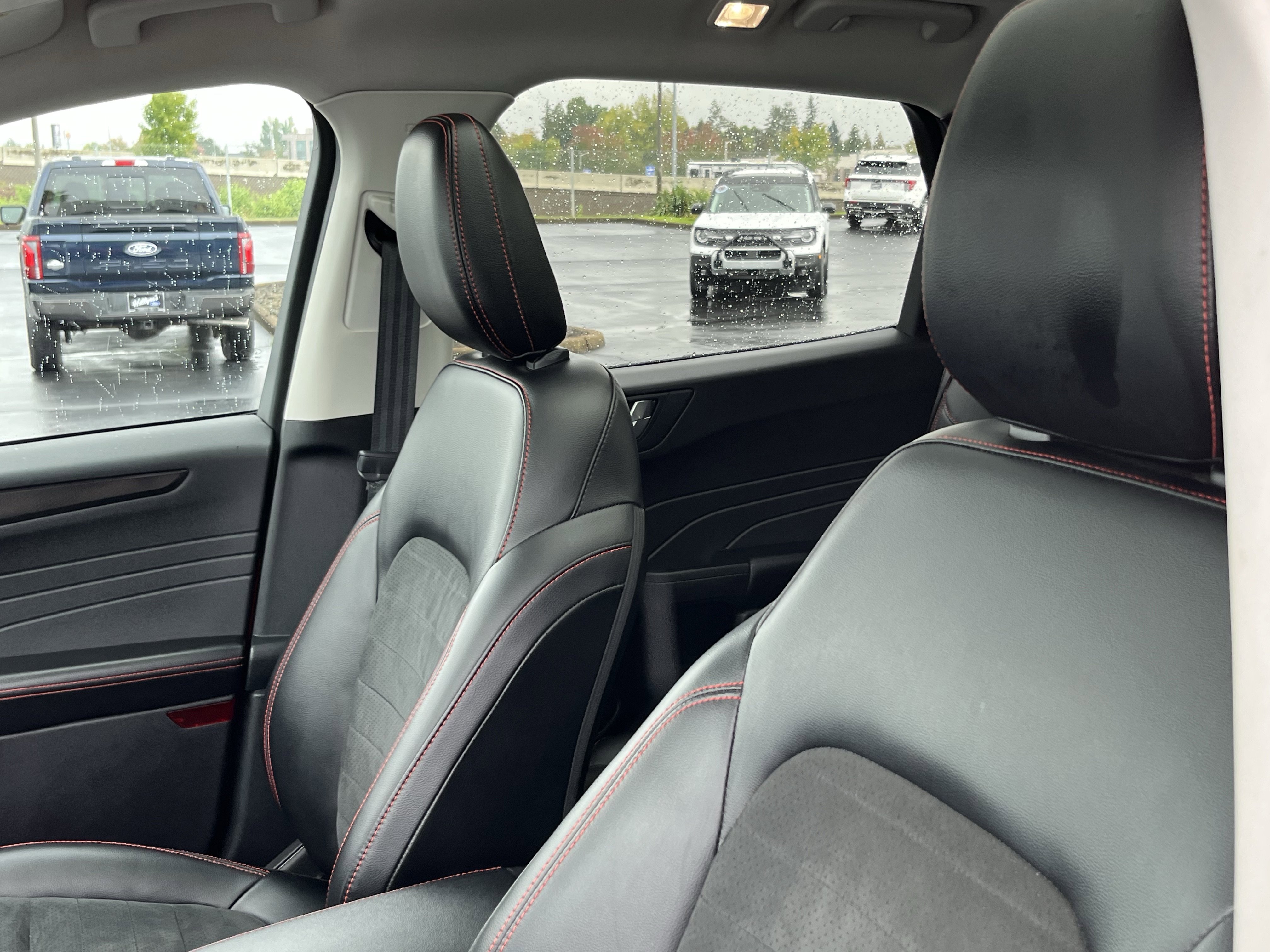 Certified 2022 Ford Escape SEL w/ SEL Stealth AWD Package image 14