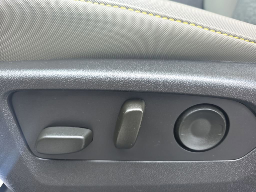 Used 2024 Chevrolet Colorado ZR2 w/ Technology Package image 23