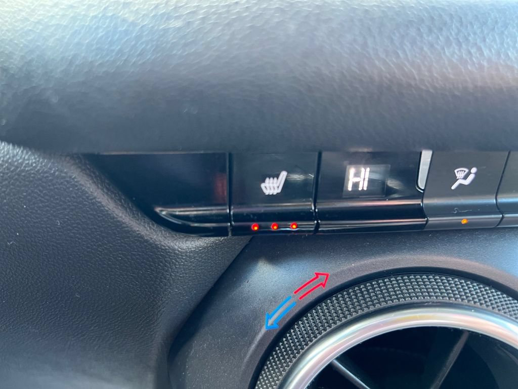Used 2022 Chevrolet Blazer LT FWD image 28
