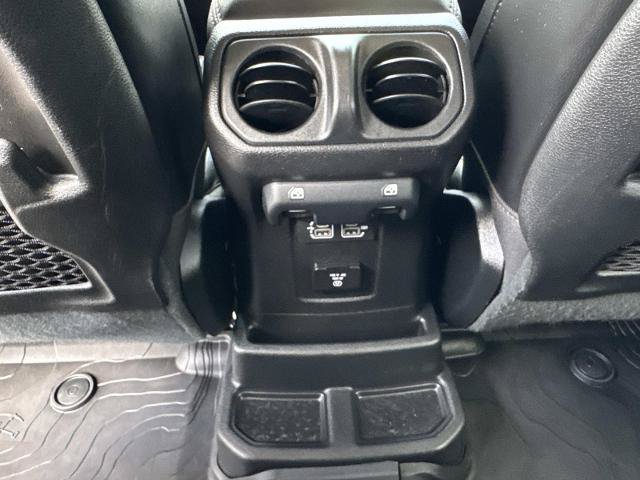 Used 2020 Jeep Wrangler Unlimited Rubicon AWD/4WD image 16