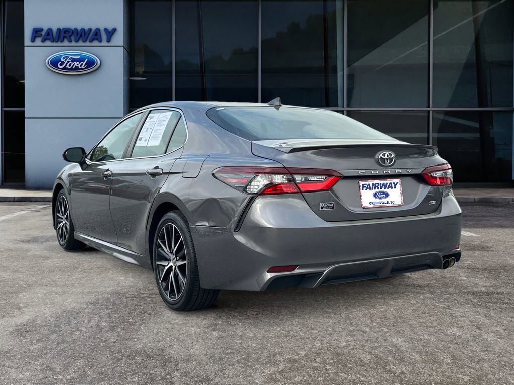 Used 2021 Toyota Camry SE image 4