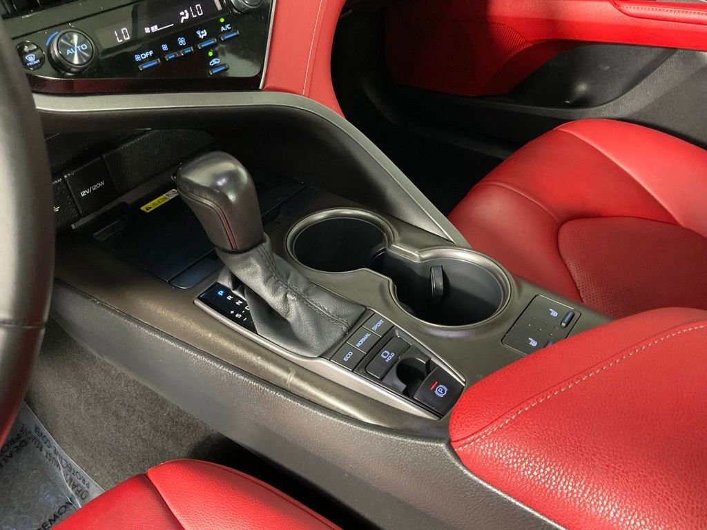 Used 2022 Toyota Camry XSE FWD image 17