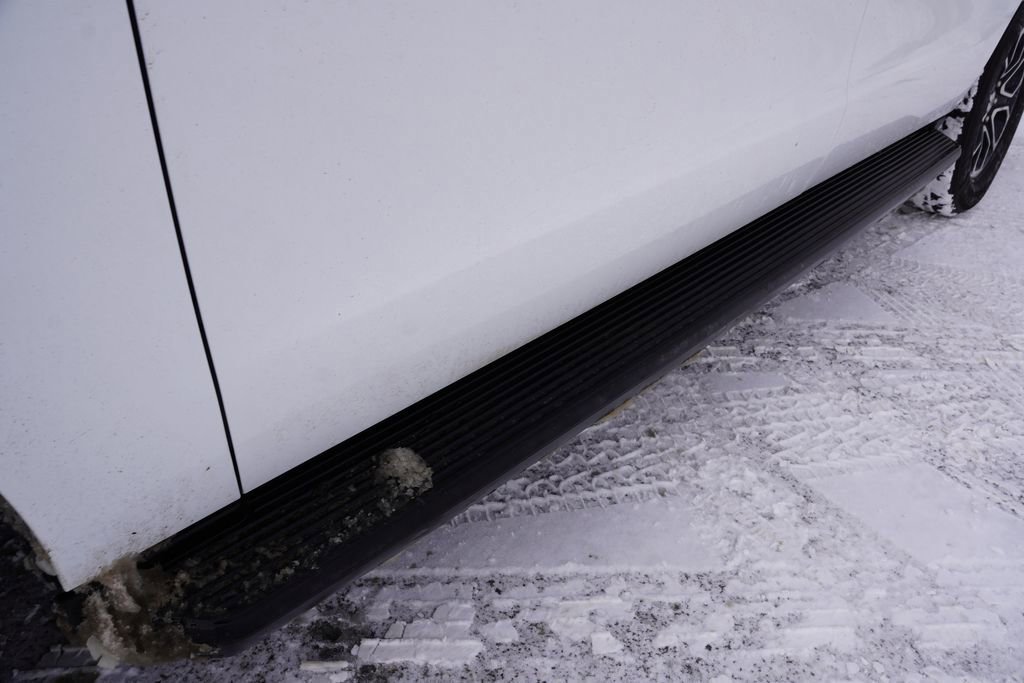 Certified 2024 Ford Expedition Max XLT image 15