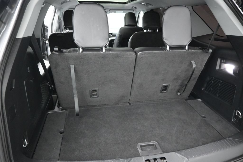 Certified 2023 Ford Explorer XLT w/ Equipment Group 202A RWD image 9