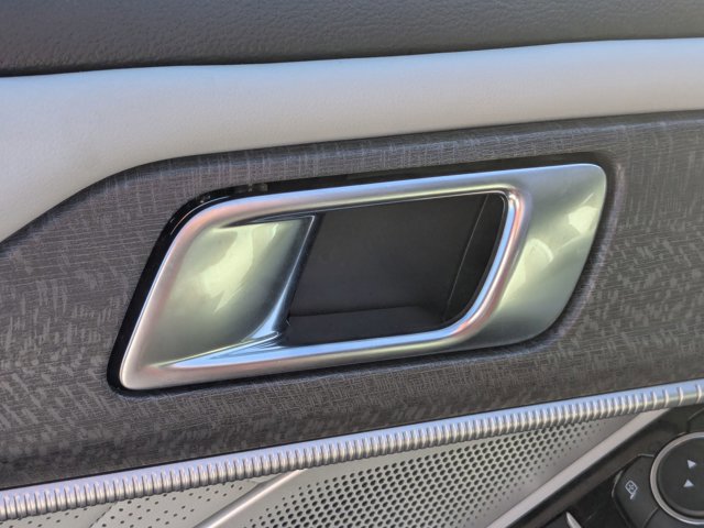 Certified 2025 Ford Explorer Platinum w/ Ultimate Package image 17