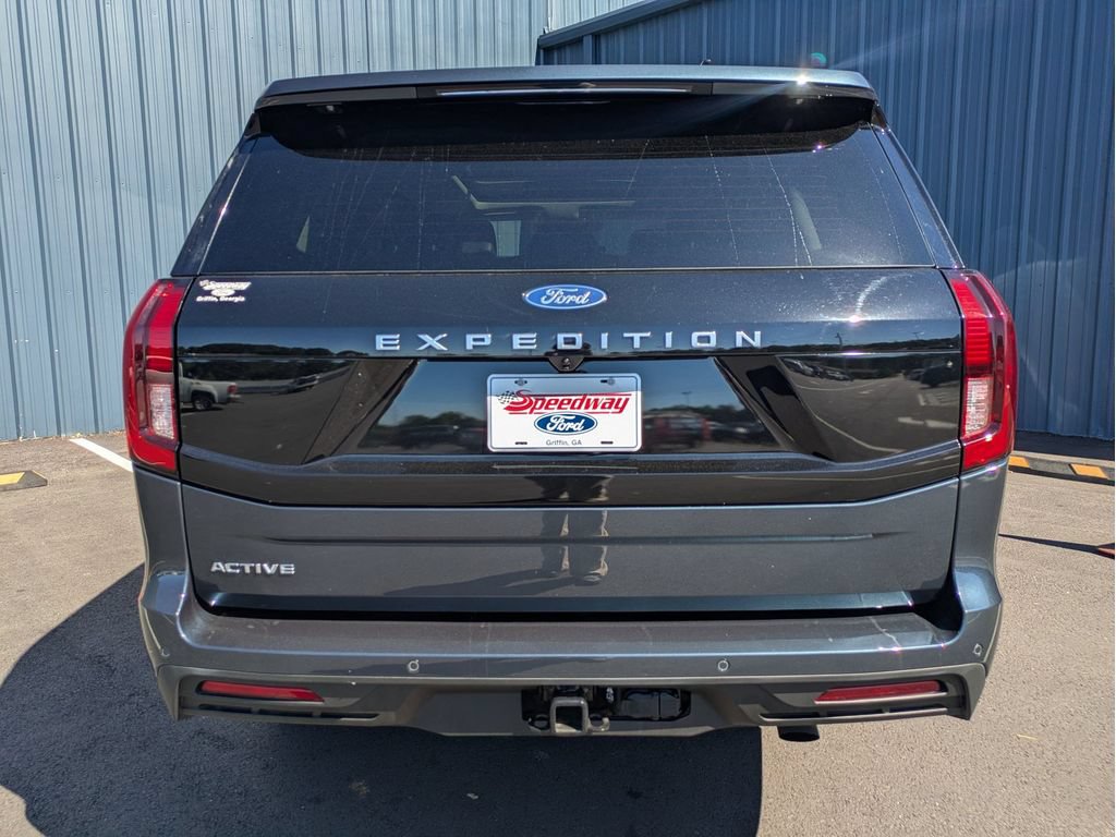 Certified 2025 Ford Expedition Active RWD image 6