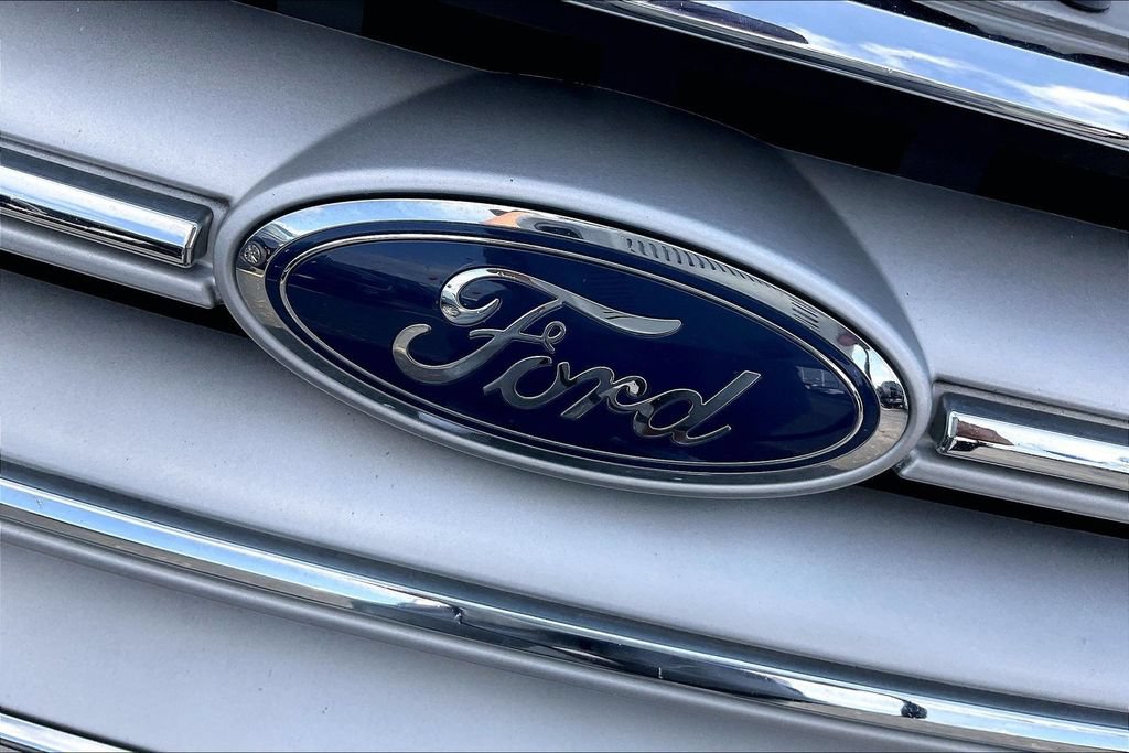 Certified 2019 Ford Escape SEL FWD image 33