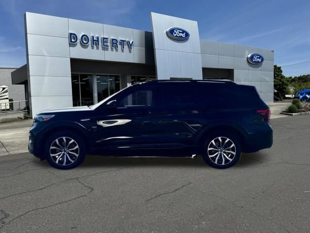 Certified 2020 Ford Explorer ST w/ Premium Technology Package AWD/4WD image 5