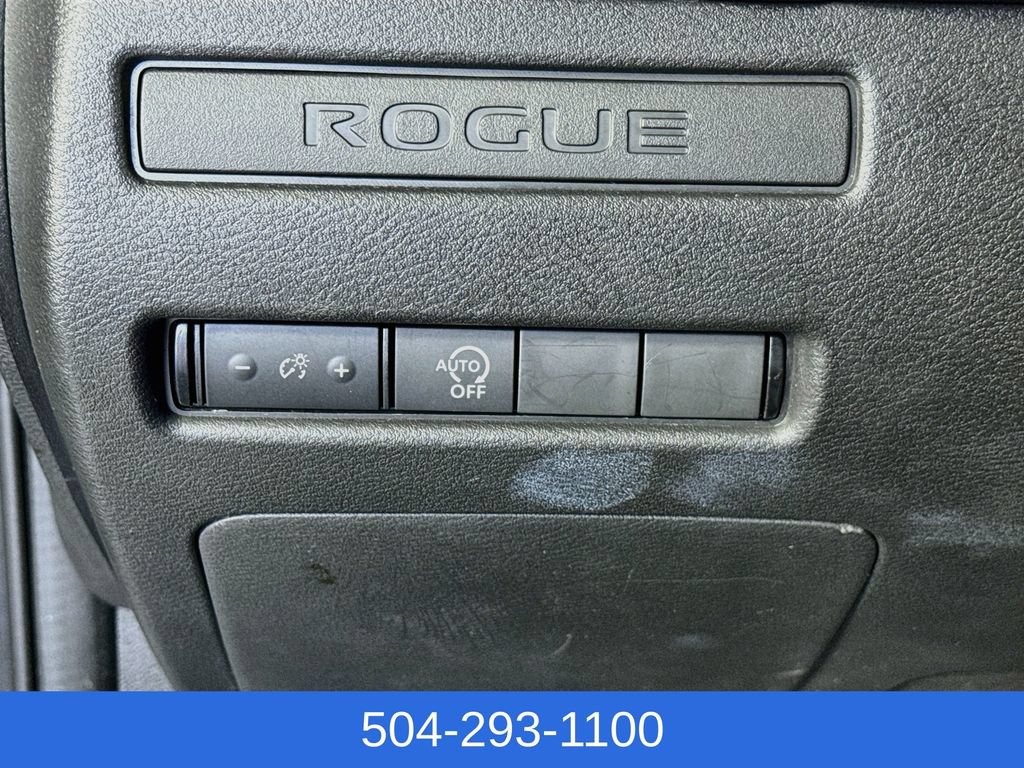 Used 2024 Nissan Rogue S AWD/4WD image 12