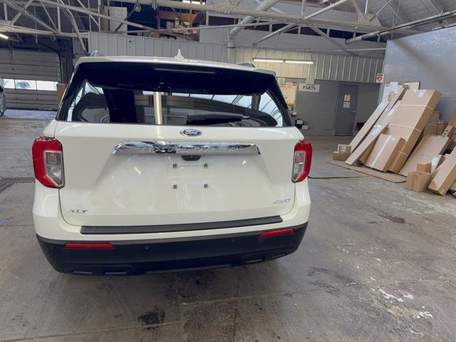 Certified 2024 Ford Explorer XLT image 4