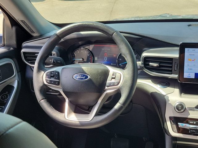 Certified 2023 Ford Explorer XLT w/ Equipment Group 202A RWD image 20