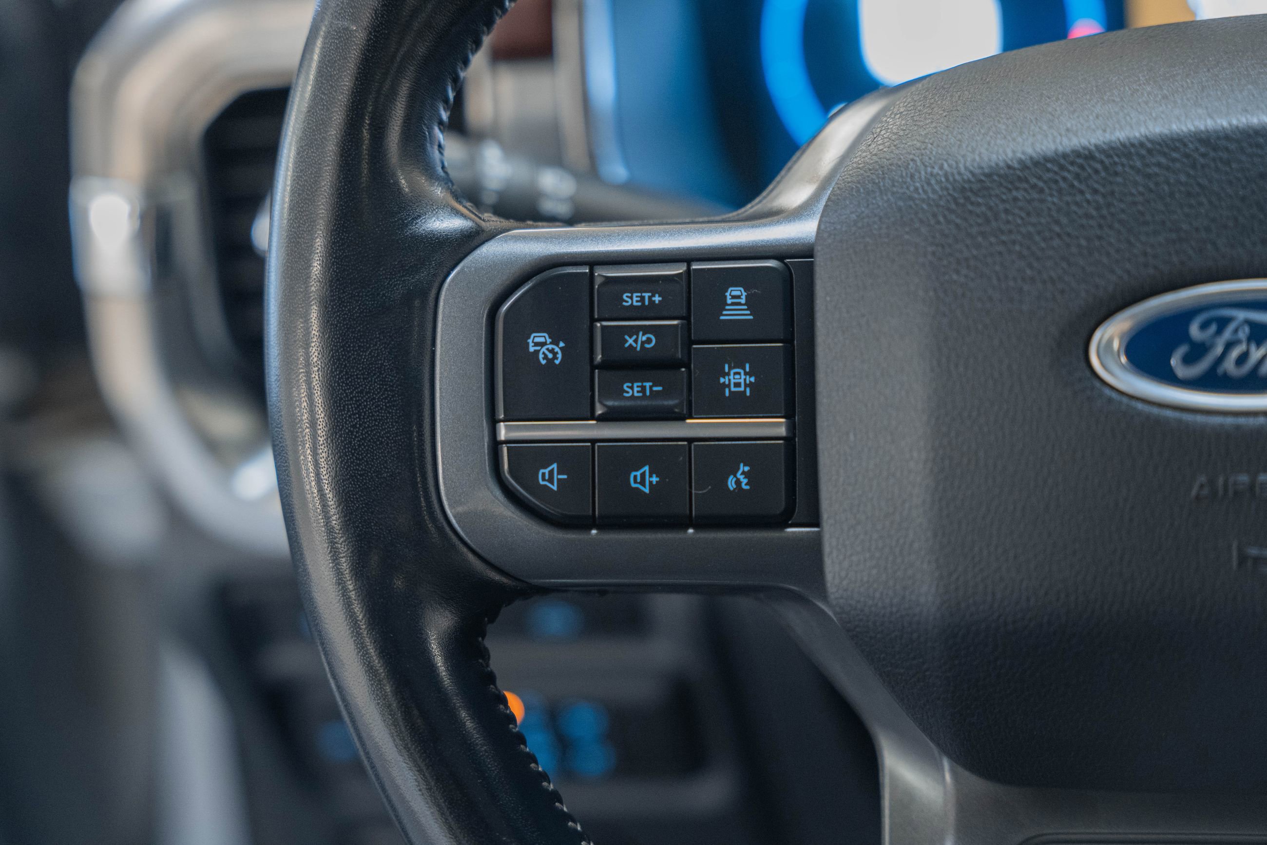 Certified 2021 Ford F150 Lariat w/ Equipment Group 502A High image 39