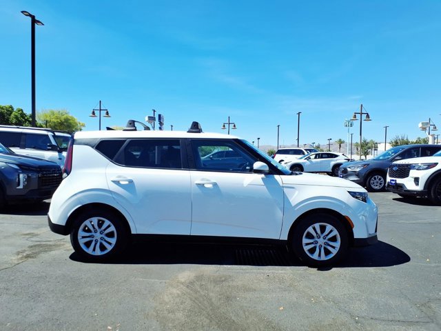 Used 2023 Kia Soul LX image 7