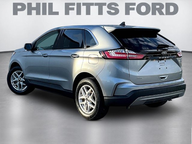 Certified 2024 Ford Edge SEL w/ Convenience Package AWD/4WD image 4