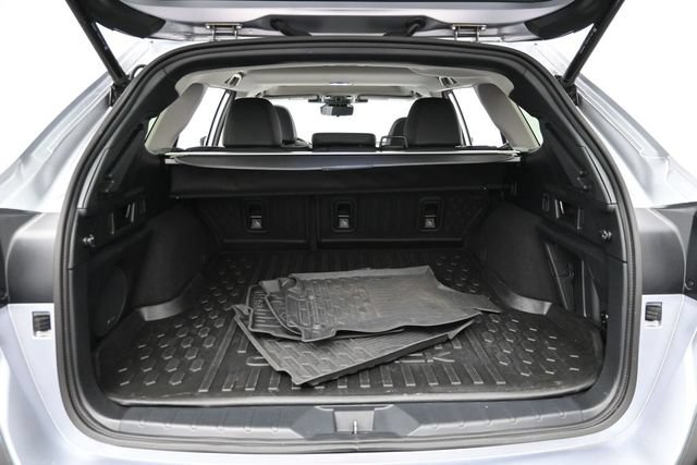 Used 2025 Subaru Outback Touring AWD/4WD image 30