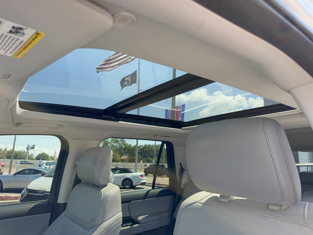 Certified 2025 Ford Expedition Active image 36