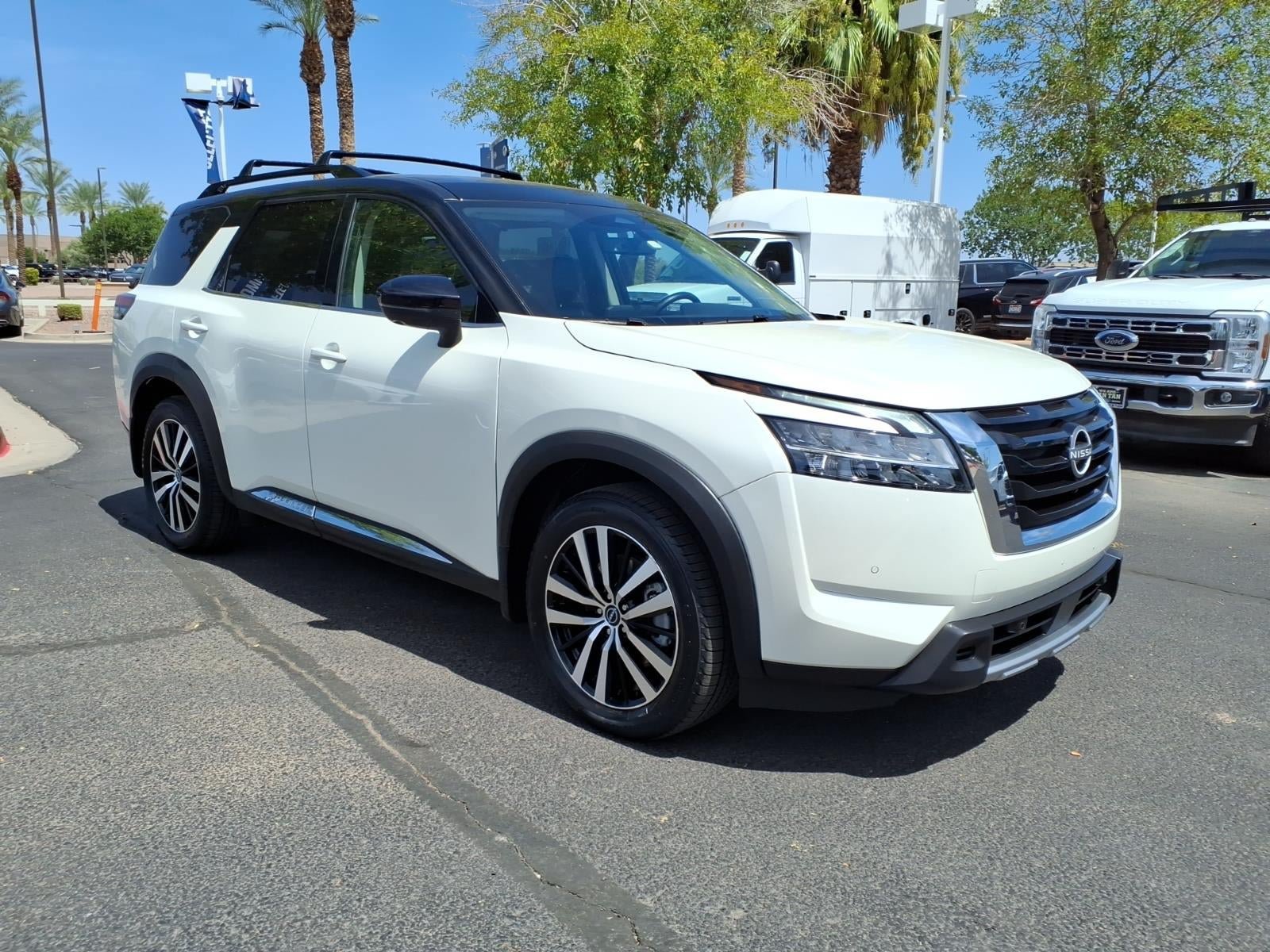 Used 2024 Nissan Pathfinder Platinum AWD/4WD image 1