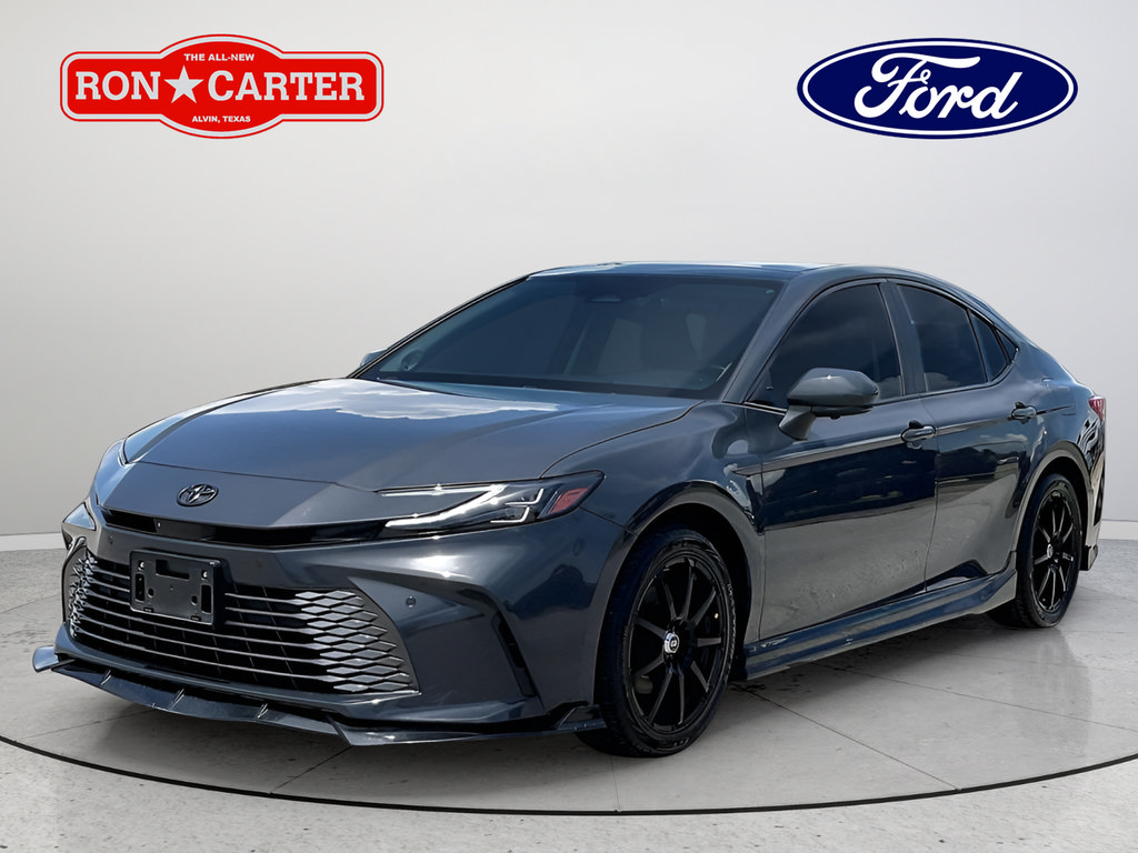 Used 2025 Toyota Camry XLE w/ Premium Plus Package AWD/4WD image 3
